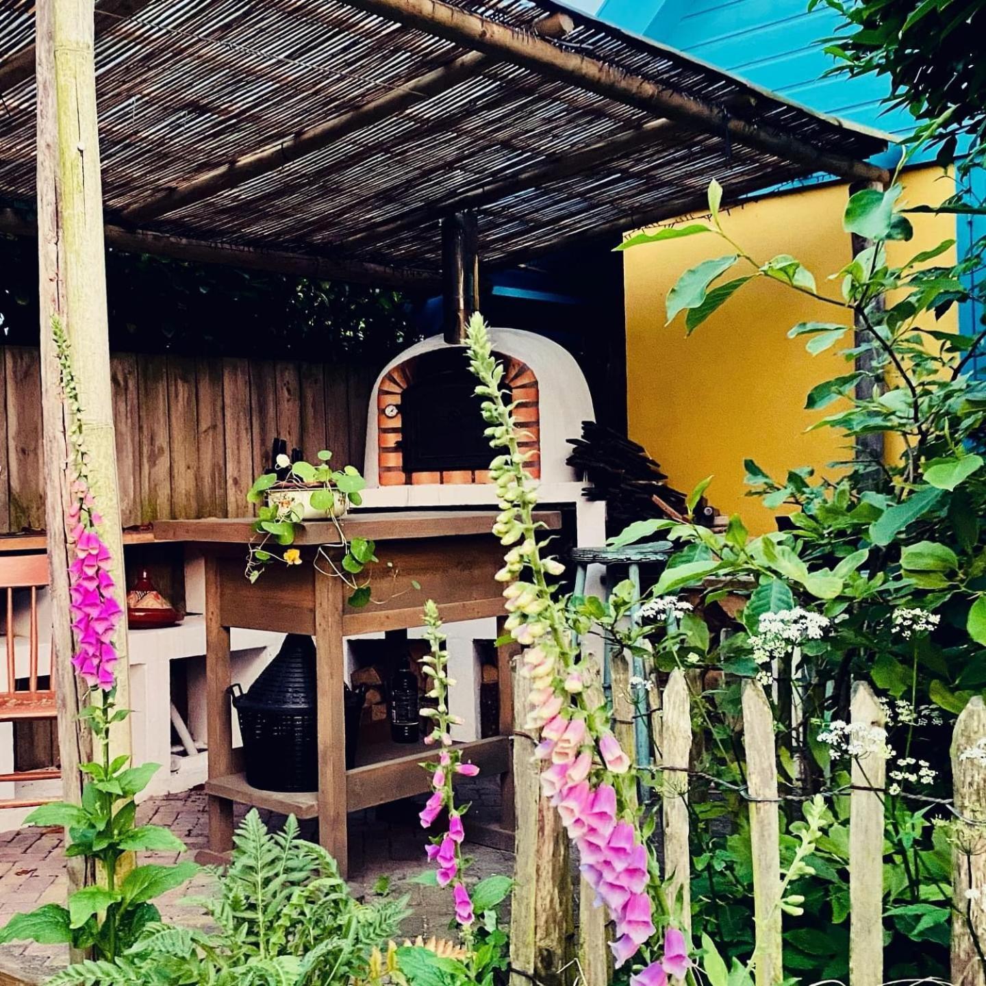 In De Aap - Appartementen & Guesthouse 베르겐 외부 사진